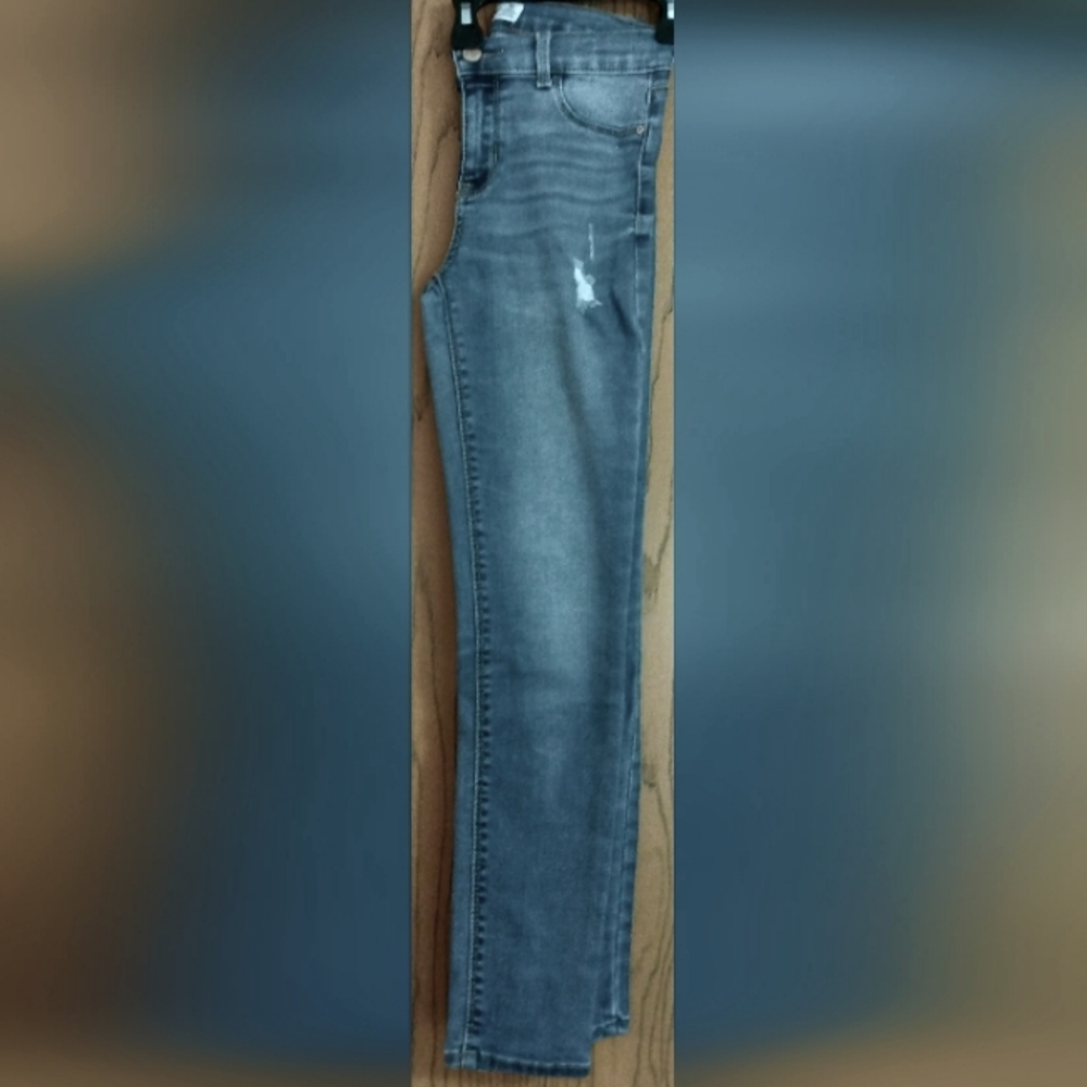 Jordache Super Skinny Jeans size 12.    11- 021